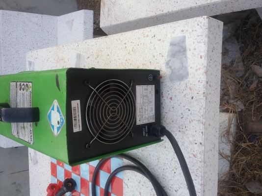 เครื่องเชื่อม อินเวอร์เตอร์ 160 A เครื่องเชื่อม อินเวอร์เตอร์ 160 A