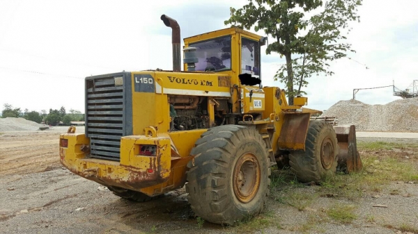 ขายรถตัก ขนาดใหญ่ VOLVO L150 เหมาะกับงานใหญ่ เอกสารเล่มทะเบียนครบ รถพร้อมใช้งานเครื่องดี ปั้มแรง ราคาคุยกันได้ครับ ขายรถตัก ขนาดใหญ่ VOLVO L150 เหมาะกับงานใหญ่ เอกสารเล่มทะเบียนครบ รถพร้อมใช้งานเครื่องดี ปั้มแรง ราคาคุยกันได้ครับ
