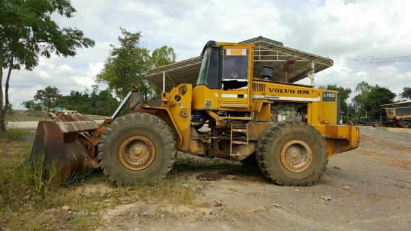 ขายรถตัก ขนาดใหญ่ VOLVO L150 เหมาะกับงานใหญ่ เอกสารเล่มทะเบียนครบ รถพร้อมใช้งานเครื่องดี ปั้มแรง ราคาคุยกันได้ครับ ขายรถตัก ขนาดใหญ่ VOLVO L150 เหมาะกับงานใหญ่ เอกสารเล่มทะเบียนครบ รถพร้อมใช้งานเครื่องดี ปั้มแรง ราคาคุยกันได้ครับ