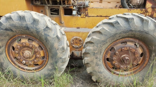 ขายรถเกรด KOMATSU GD600R-1 สภาพดีพร้อมใช้งาน เอกสารเล่มทะเบียนครบ เครื่องดี ปั้มแรง ใช้งานได้ดีทุกระบบ ยางเต็ม ราคาคุยกันได้ครับ ขายรถเกรด KOMATSU GD600R-1 สภาพดีพร้อมใช้งาน เอกสารเล่มทะเบียนครบ เครื่องดี ปั้มแรง ใช้งานได้ดีทุกระบบ ยางเต็ม ราคาคุยกันได้ครับ