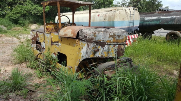 ขายรถบด ล้อเหล็ก 2 ล้อ หน้า-หลัง สภาพต้องซ่อมก่อนใช้งาน เครื่องและอุปกรณ์ครบ ราคาคุยได้ครับ ขายรถบด ล้อเหล็ก 2 ล้อ หน้า-หลัง สภาพต้องซ่อมก่อนใช้งาน เครื่องและอุปกรณ์ครบ ราคาคุยได้ครับ