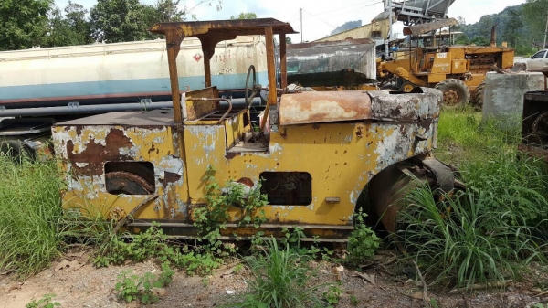 ขายรถบด ล้อเหล็ก 2 ล้อ หน้า-หลัง สภาพต้องซ่อมก่อนใช้งาน เครื่องและอุปกรณ์ครบ ราคาคุยได้ครับ ขายรถบด ล้อเหล็ก 2 ล้อ หน้า-หลัง สภาพต้องซ่อมก่อนใช้งาน เครื่องและอุปกรณ์ครบ ราคาคุยได้ครับ