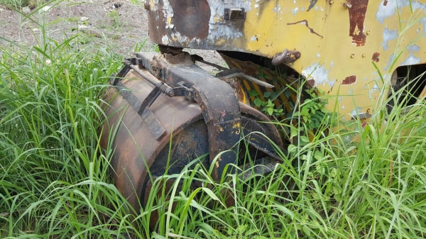 ขายรถบด ล้อเหล็ก 2 ล้อ หน้า-หลัง สภาพต้องซ่อมก่อนใช้งาน เครื่องและอุปกรณ์ครบ ราคาคุยได้ครับ ขายรถบด ล้อเหล็ก 2 ล้อ หน้า-หลัง สภาพต้องซ่อมก่อนใช้งาน เครื่องและอุปกรณ์ครบ ราคาคุยได้ครับ