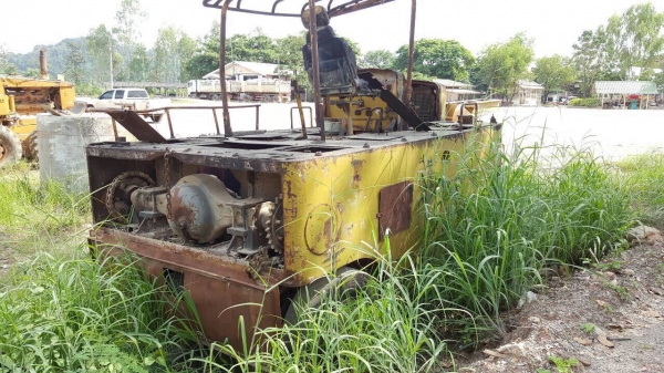 ขายตามสภาพ รถบดล้อยาง 11 ล้อ เครื่อง+อุปกรณ์ครบ ไปซ่อมเองนะครับ ราคาต่อรองได้