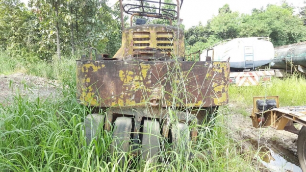 ขายตามสภาพ รถบดล้อยาง 11 ล้อ เครื่อง+อุปกรณ์ครบ ไปซ่อมเองนะครับ ราคาต่อรองได้