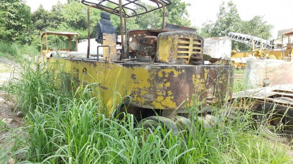 ขายตามสภาพ รถบดล้อยาง 11 ล้อ เครื่อง+อุปกรณ์ครบ ไปซ่อมเองนะครับ ราคาต่อรองได้