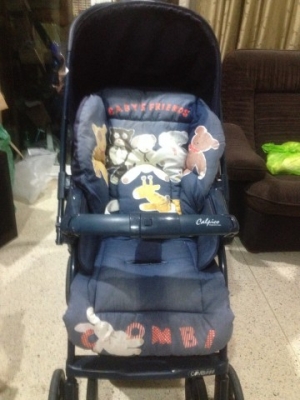 รถเข็นเด็ก COMBI ของเก่าญี่ปุ่นเเท้สภาพตามรูปครับ