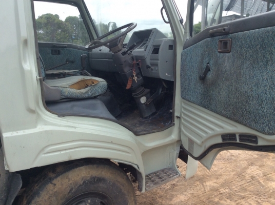 ขายรถหกล้อดั้มHINO FC2 W 120 แรง ซุปเปอร์เสี่ยรถแท้ห้างสภาพสวยจัดๆเอกสารพร้อมโอนเจ้าของขายเองราคา 360000