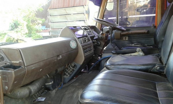 ขาย 10 ล้อ 2 เพลาดัมพ์ เครื่อง 275 แรงม้า