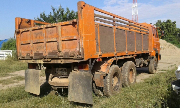 ขาย 10 ล้อ 2 เพลาดัมพ์ เครื่อง 275 แรงม้า