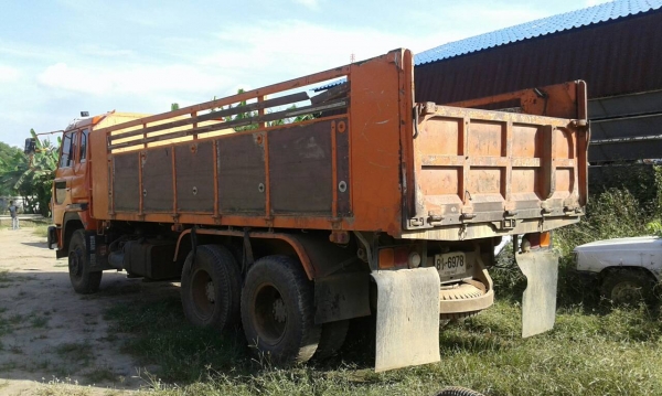 ขาย 10 ล้อ 2 เพลาดัมพ์ เครื่อง 275 แรงม้า