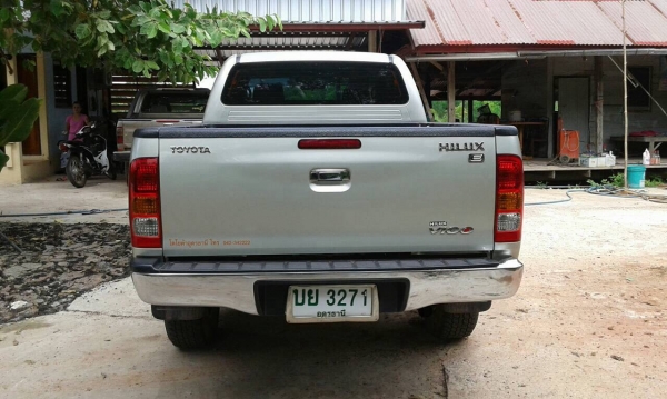 ขาย TOYOTA VIGO PRERUNNER 3.0 ปี 49/2006 เกียร์ธรรมดา ออกห้างมือเดียว รถสวยไม่เคยชน วิ่งน้อย ทะเบียนพร้อมโอนครับ
