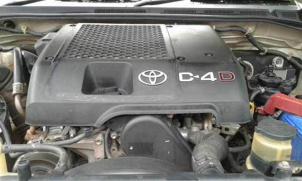 ขาย TOYOTA VIGO PRERUNNER 3.0 ปี 49/2006 เกียร์ธรรมดา ออกห้างมือเดียว รถสวยไม่เคยชน วิ่งน้อย ทะเบียนพร้อมโอนครับ