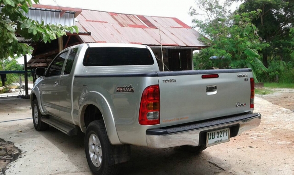 ขาย TOYOTA VIGO PRERUNNER 3.0 ปี 49/2006 เกียร์ธรรมดา ออกห้างมือเดียว รถสวยไม่เคยชน วิ่งน้อย ทะเบียนพร้อมโอนครับ