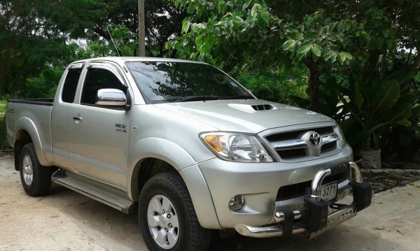 ขาย TOYOTA VIGO PRERUNNER 3.0 ปี 49/2006 เกียร์ธรรมดา ออกห้างมือเดียว รถสวยไม่เคยชน วิ่งน้อย ทะเบียนพร้อมโอนครับ