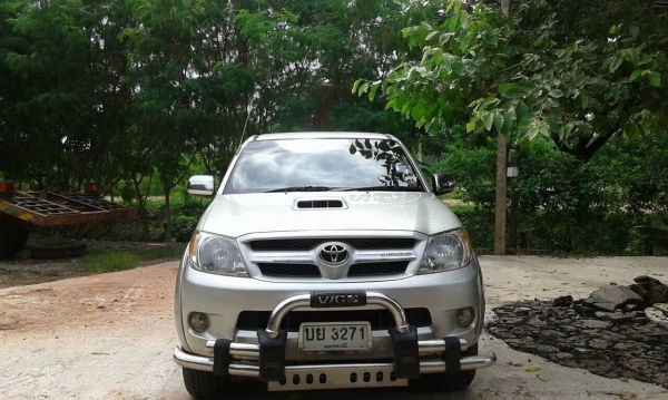 ขาย TOYOTA VIGO PRERUNNER 3.0 ปี 49/2006 เกียร์ธรรมดา ออกห้างมือเดียว รถสวยไม่เคยชน วิ่งน้อย ทะเบียนพร้อมโอนครับ