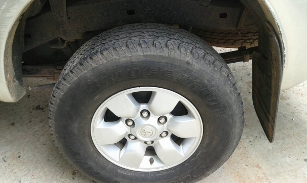 ขาย TOYOTA VIGO PRERUNNER 3.0 ปี 49/2006 เกียร์ธรรมดา ออกห้างมือเดียว รถสวยไม่เคยชน วิ่งน้อย ทะเบียนพร้อมโอนครับ