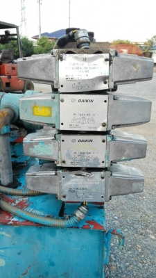 ** เหลือ 1 ชุดสุดท้าย ** ปั้มน้ำมันไฮดรอลิค DAIKIN JAPAN มอเตอร์ ขนาด 7.5 HP. มาพร้อม วาล์วคอนโทรลไฟฟ้า DC 24 V. 8 ชุดใน 1 ตัวสภาพสวย 089-2499-123 นครปฐม