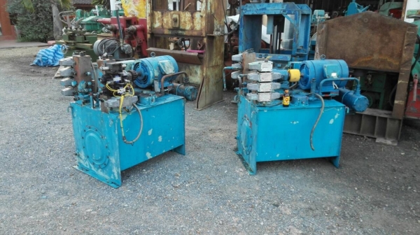 ** เหลือ 1 ชุดสุดท้าย ** ปั้มน้ำมันไฮดรอลิค DAIKIN JAPAN มอเตอร์ ขนาด 7.5 HP. มาพร้อม วาล์วคอนโทรลไฟฟ้า DC 24 V. 8 ชุดใน 1 ตัวสภาพสวย 089-2499-123 นครปฐม