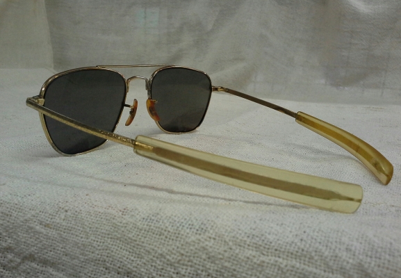 แว่นตาเสืออากาศอเมริกันรุ่นเก่า COMMAND/USA