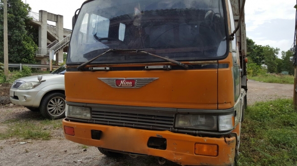 รถฮีโน่ 6 ล้อดั้ม FC4J  145 แรงม้า. ปี 41     สนใจติดต่อ  081 - 6079515