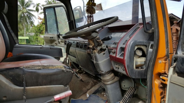 รถฮีโน่ 6 ล้อดั้ม FC4J  145 แรงม้า. ปี 41     สนใจติดต่อ  081 - 6079515