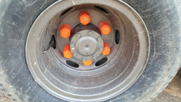 รถมิตซู 6 ล้อดั้ม 130 แรงม้า. ปี 42  ( ยูโรวัน. )    สนใจติดต่อ  081 - 6079515