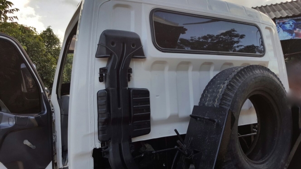 รถมิตซู 6 ล้อดั้ม 130 แรงม้า. ปี 42  ( ยูโรวัน. )    สนใจติดต่อ  081 - 6079515