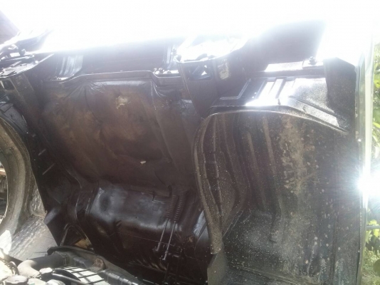 รถมิตซู 6 ล้อดั้ม 130 แรงม้า. ปี 42  ( ยูโรวัน. )    สนใจติดต่อ  081 - 6079515