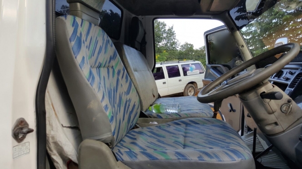 รถมิตซู 6 ล้อดั้ม 130 แรงม้า. ปี 42  ( ยูโรวัน. )    สนใจติดต่อ  081 - 6079515