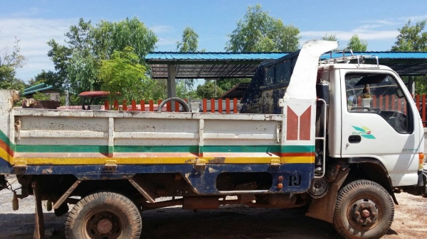 **400,000 บ.ต่อรอง///6ล้อดั้มดิน5คิว ISUZU-120 หัวการ์ตูน **ขาย ISUZU-120แรง ประกอบ 6ล้อดั้มดิน5คิว ช่วงล่างใหญ่ พร้อมลุย ISUZU FRR32G1 (คัสซีDEGA) วางเครื่อง4HF1-120แรงฝาขาว เกียร์สั้น เครื่องดี แน่น แรงดี ครับ เกียร์ดีไม่หลุด เกียร์สั้น เข้าง่าย ครับ ช่ **400,000 บ.ต่อรอง///6ล้อดั้มดิน5คิว ISUZU-120 หัวการ์ตูน **ขาย ISUZU-120แรง ประกอบ 6ล้อดั้มดิน5คิว ช่วงล่างใหญ่ พร้อมลุย ISUZU FRR32G1 (คัสซีDEGA) วางเครื่อง4HF1-120แรงฝาขาว เกียร์สั้น เครื่องดี แน่น แรงดี ครับ เกียร์ดีไม่หลุด เกียร์สั้น เข้าง่าย ครับ ช่