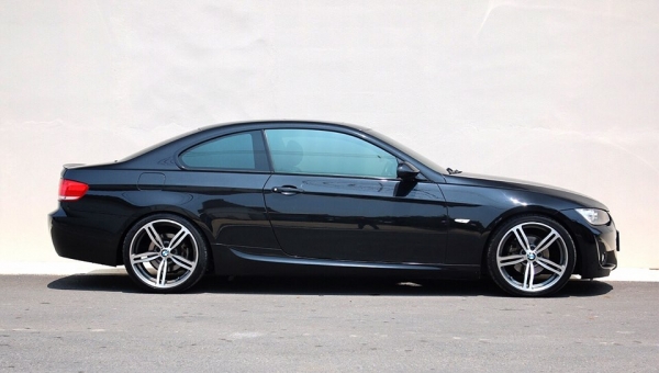 ขายถูกด่วนๆ BMW 320IA COUPE E92 ปี2008 สีดำ เกียร์ AUTO