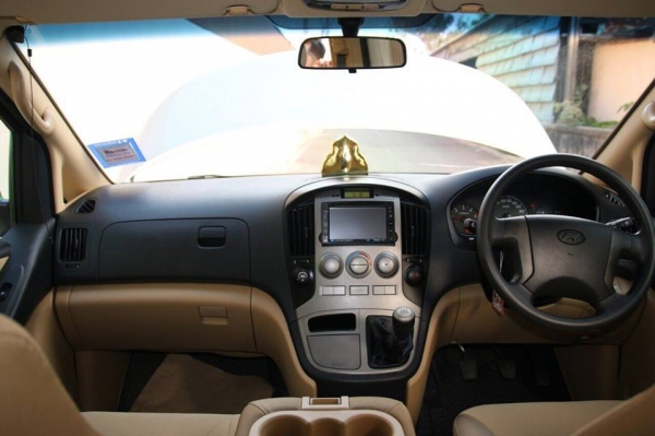 ขายด่วน 2008 Hyundai H-1 2.5 ดีเซล รถตู้เอนกประสงค์ เกียร์ธรรมดา