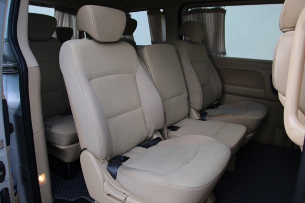 ขายด่วน 2008 Hyundai H-1 2.5 ดีเซล รถตู้เอนกประสงค์ เกียร์ธรรมดา
