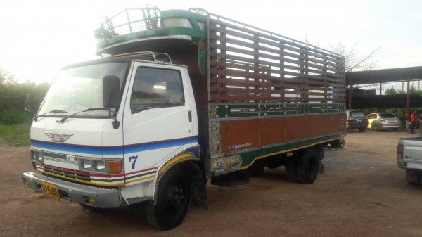 หกล้อ ฮีโน่ KM-779 แอร์หนาว สภาพสวยกริบบางเดิมทั้งคันพร้อมใช้งาน ทะเบียนพร้อมโอน