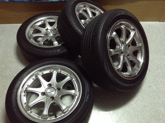 แม็กขอบ 15 นิ้ว 4 รู 100 พร้อมยาง195/55/15ปี 11 สวยๆ แม็กขอบ 15 นิ้ว 4 รู 100 พร้อมยาง195/55/15ปี 11 สวยๆ