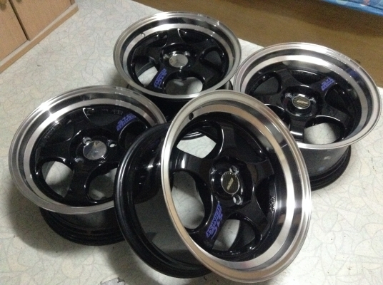 แม็ก S1c ขอบ 15 นิ้ว 4 รู 100 หน้า 7.5 หลัง 8.5 สภาพใหม่แทบไม่มีรอย