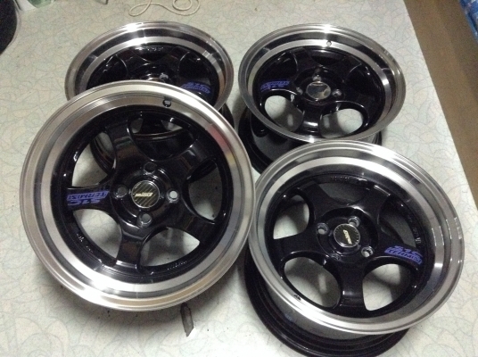 แม็ก S1c ขอบ 15 นิ้ว 4 รู 100 หน้า 7.5 หลัง 8.5 สภาพใหม่แทบไม่มีรอย