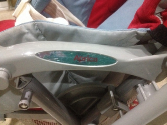 รถเข็นเด็ก APRICA มือสองญี่ปุ่นเข็นได้สองด้านสภาพดี