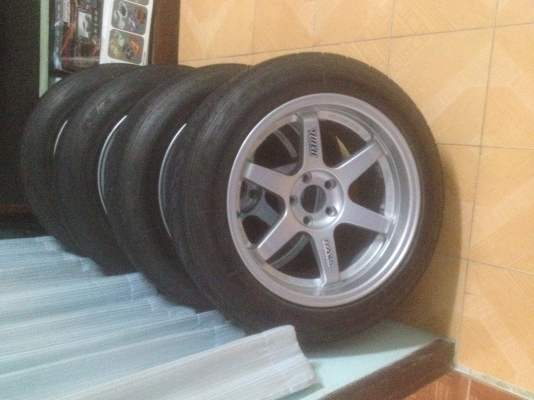 ขายล้อTE37 ขอบ18 หน้า9.5หลัง10.5 ยางนิสโตะ420