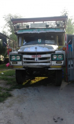 ขาย6 ล้อหน้ายาว เครื่อง 6BD1 165 แรง พวงมาลัยพาวเวอร์ ช่วงล่างใหญ่ฟูโซ่ กระบะเหล็ก ทะเบียนพร้อมโอน