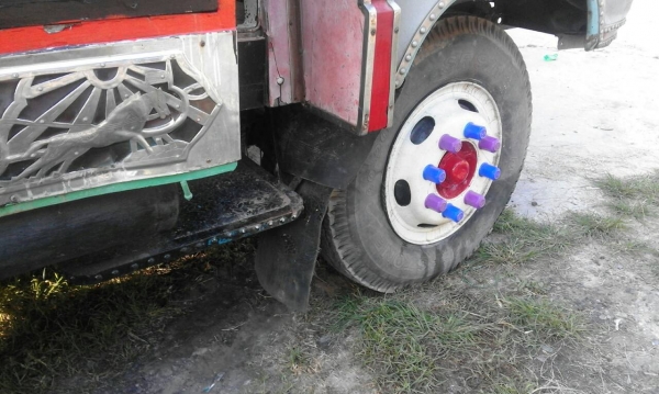 ขาย6 ล้อหน้ายาว เครื่อง 6BD1 165 แรง พวงมาลัยพาวเวอร์ ช่วงล่างใหญ่ฟูโซ่ กระบะเหล็ก ทะเบียนพร้อมโอน