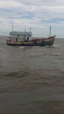 ขายเปลือกเรือประมง 9 วา