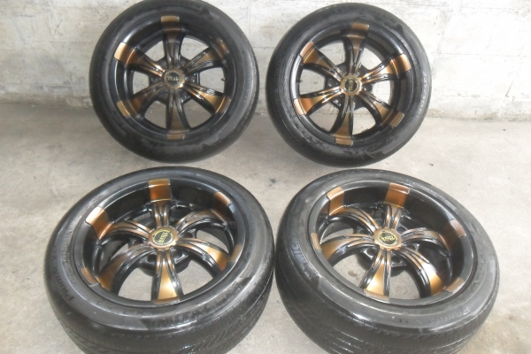 ล้อแม็ก 17นิ้ว 6รู พร้อมยาง สวยๆ 4 ล้อ ราคา 7900 บาท