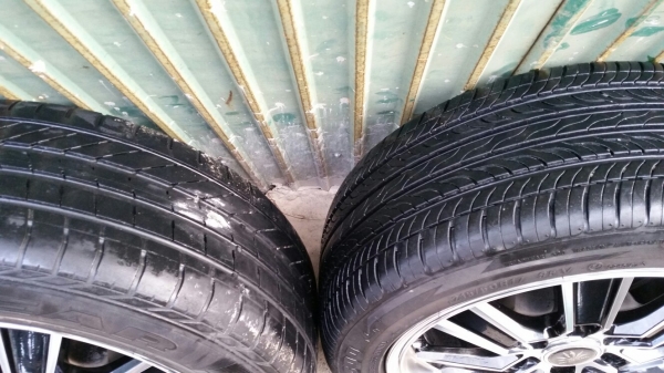 ล้อแม็กขอบ17พร้อมยางสวยๆ ล้อแม็กขอบ17พร้อมยางสวยๆ