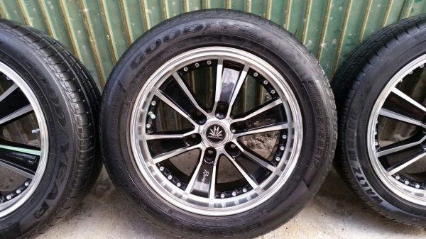 ล้อแม็กขอบ17พร้อมยางสวยๆ ล้อแม็กขอบ17พร้อมยางสวยๆ