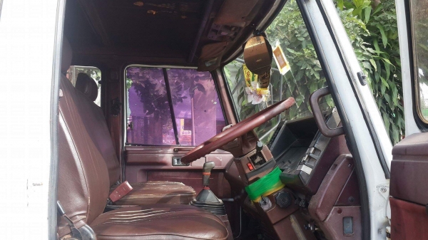 รถสิบล้อเพลาเดียว isuzu ร็อคกี้ เครื่อง 165 แรง ปั้มลม ปั้มเพาเวอร์ เบรก จิฟฟี่พวงมาลัย เพาเวอร์ ช่วงล่างใหญ่ หัวสวย รถพร้อมใช้งาน เอกสารพร้อมโอน รถสิบล้อเพลาเดียว isuzu ร็อคกี้ เครื่อง 165 แรง ปั้มลม ปั้มเพาเวอร์ เบรก จิฟฟี่พวงมาลัย เพาเวอร์ ช่วงล่างใหญ่ หัวสวย รถพร้อมใช้งาน เอกสารพร้อมโอน