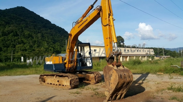 รถแบคโฮ KOMATSU PC120-3