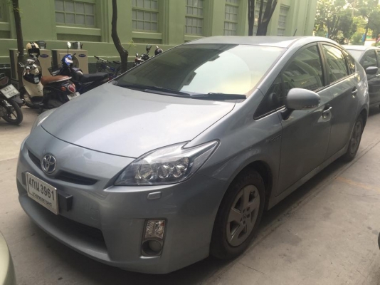 TOYOTA PRIUS ตัวท็อป ปี2011 สีฟ้าอ่อน รถใช้มาแล้ว 4 ปี ราคา 530,000.- โทร.จุ๋ม 081-811-1997 (รถบ้านขับใช้เองค่ะ)