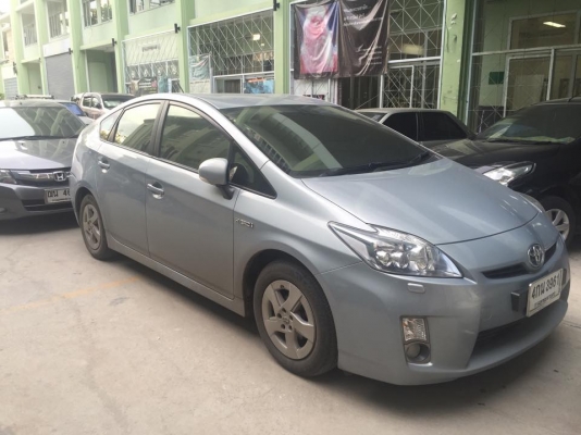 TOYOTA PRIUS ตัวท็อป ปี2011 สีฟ้าอ่อน รถใช้มาแล้ว 4 ปี ราคา 530,000.- โทร.จุ๋ม 081-811-1997 (รถบ้านขับใช้เองค่ะ)
